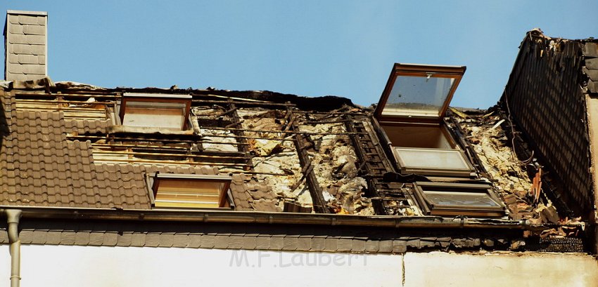 Feuer 3 Koeln Vingst Burgstr P595.JPG